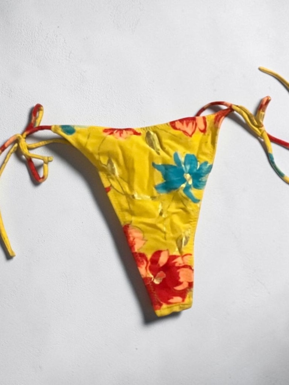 Y2K,NWT, Etna Bikini THOUNG Size 6-8,vintage